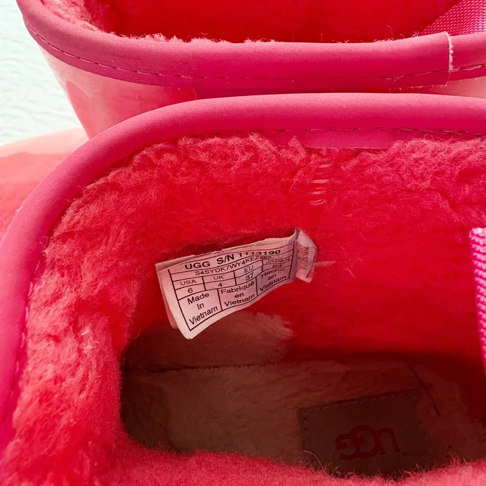 UGG Classic Clear Waterproof Mini Boot, Hibiscus Pink‎ Sz 6